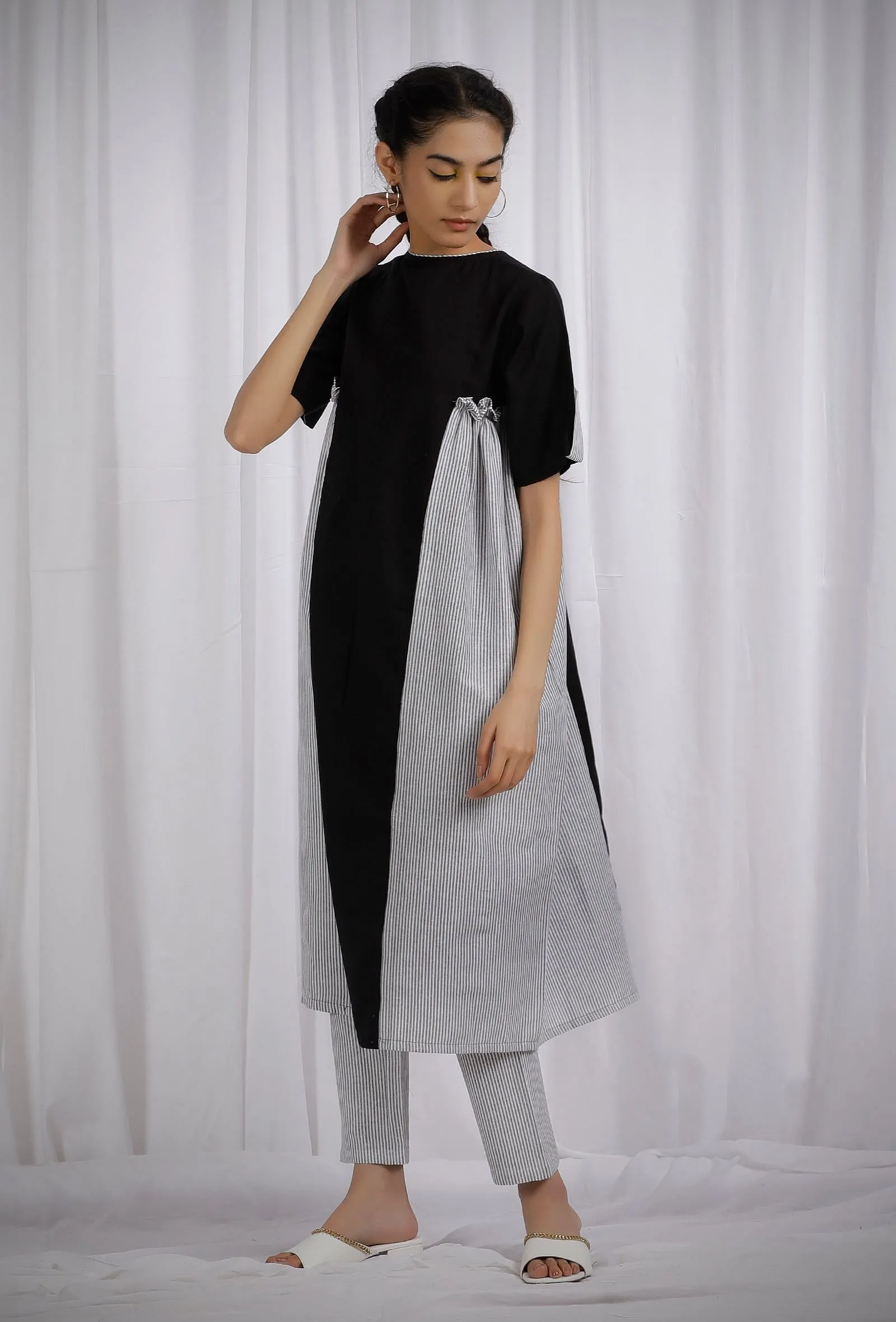 Black Cotton Plain Striped Cotton Kurta