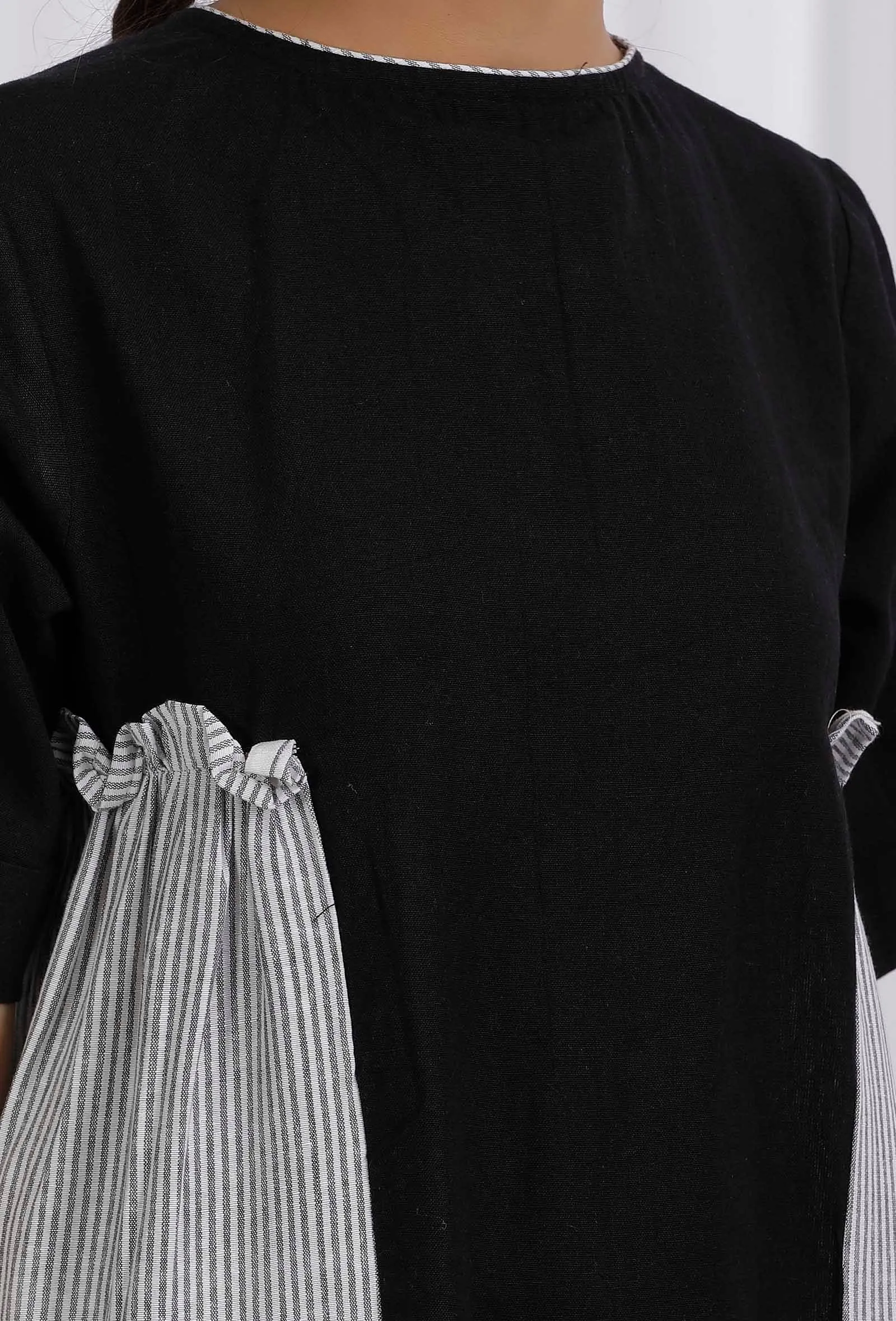 Black Cotton Plain Striped Cotton Kurta