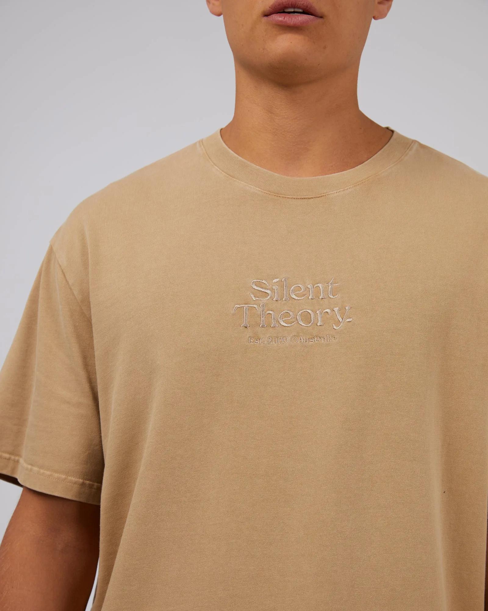 Classic Emb Tee Tan