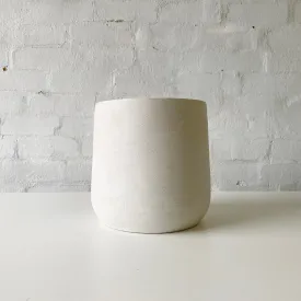 Lightweight Oliver Pot | White