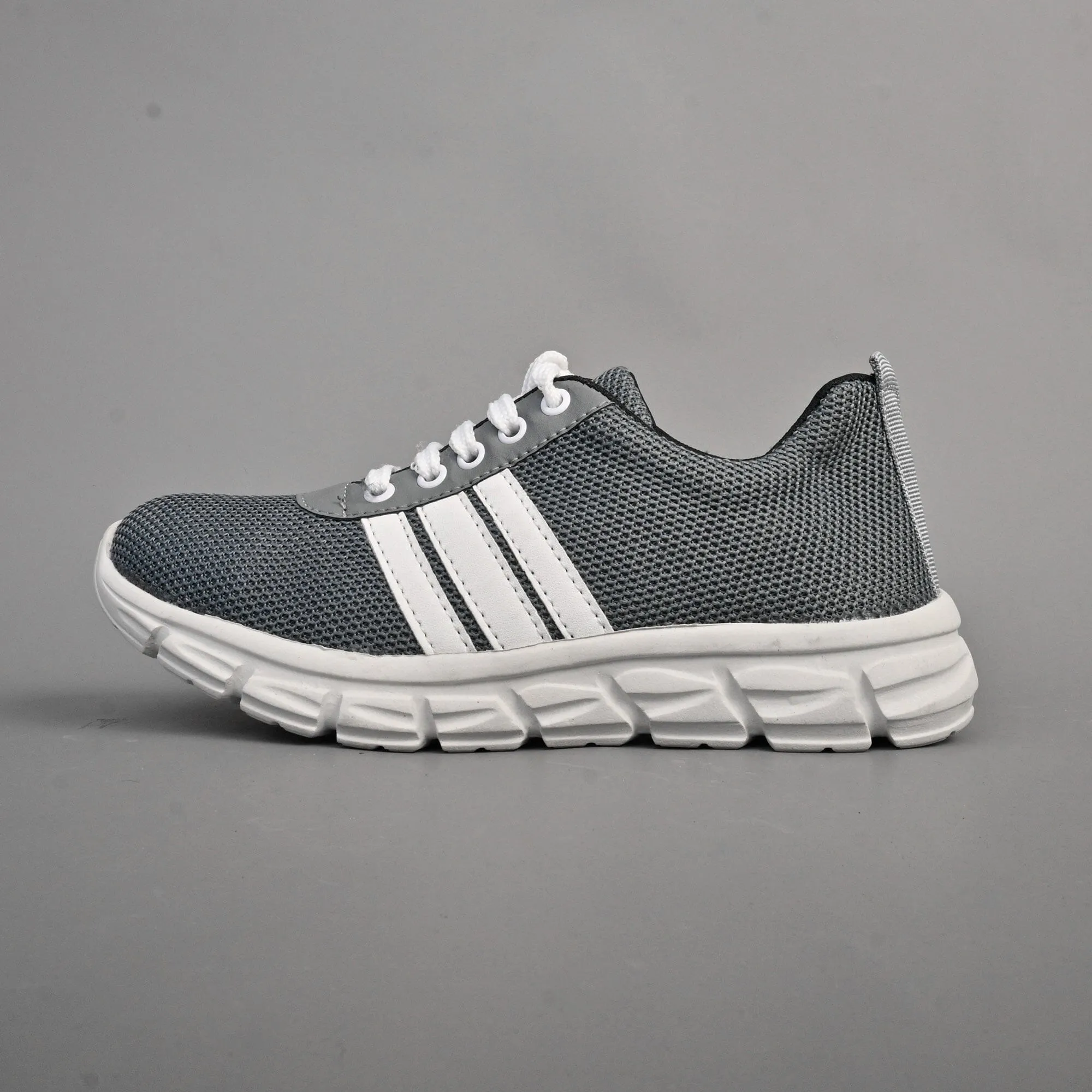 Men's Strips Style Laces Design Jogger Shoes