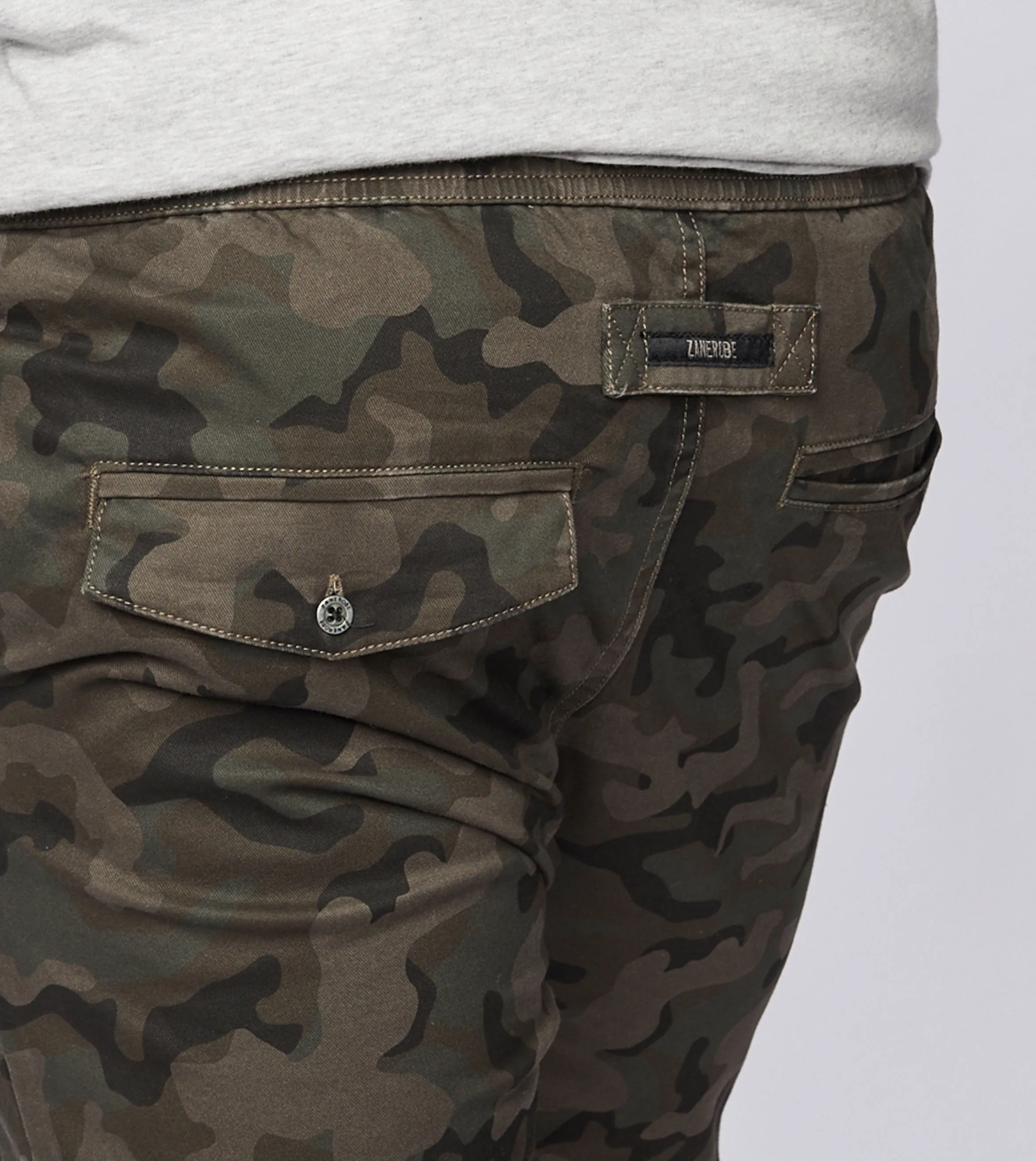 Sureshot Short Dark Camo